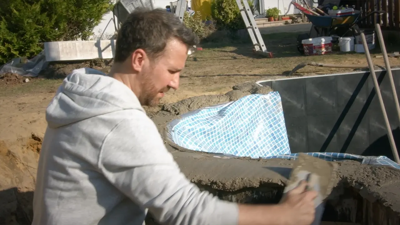 Beton Ringanker Pool glätten