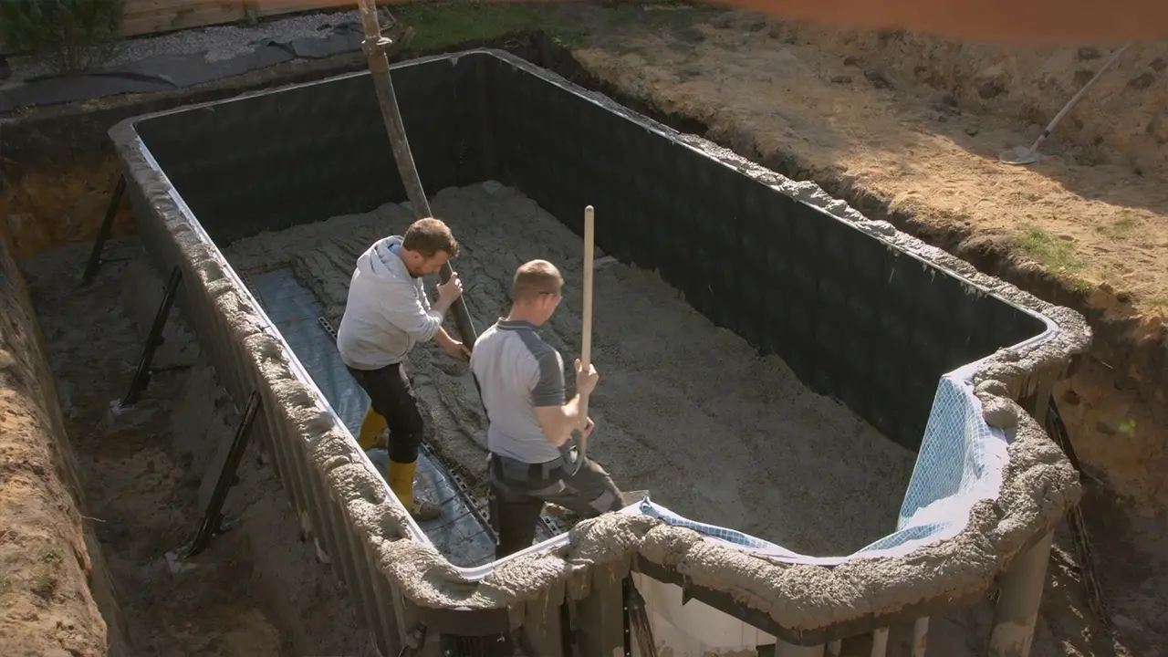 Poolboden betonieren